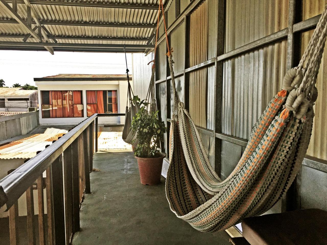 Hostel Trotamundos Alajuela Esterno foto