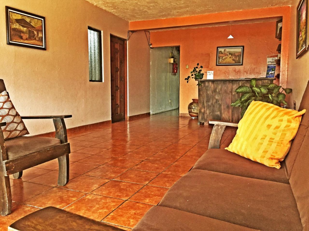 Hostel Trotamundos Alajuela Esterno foto