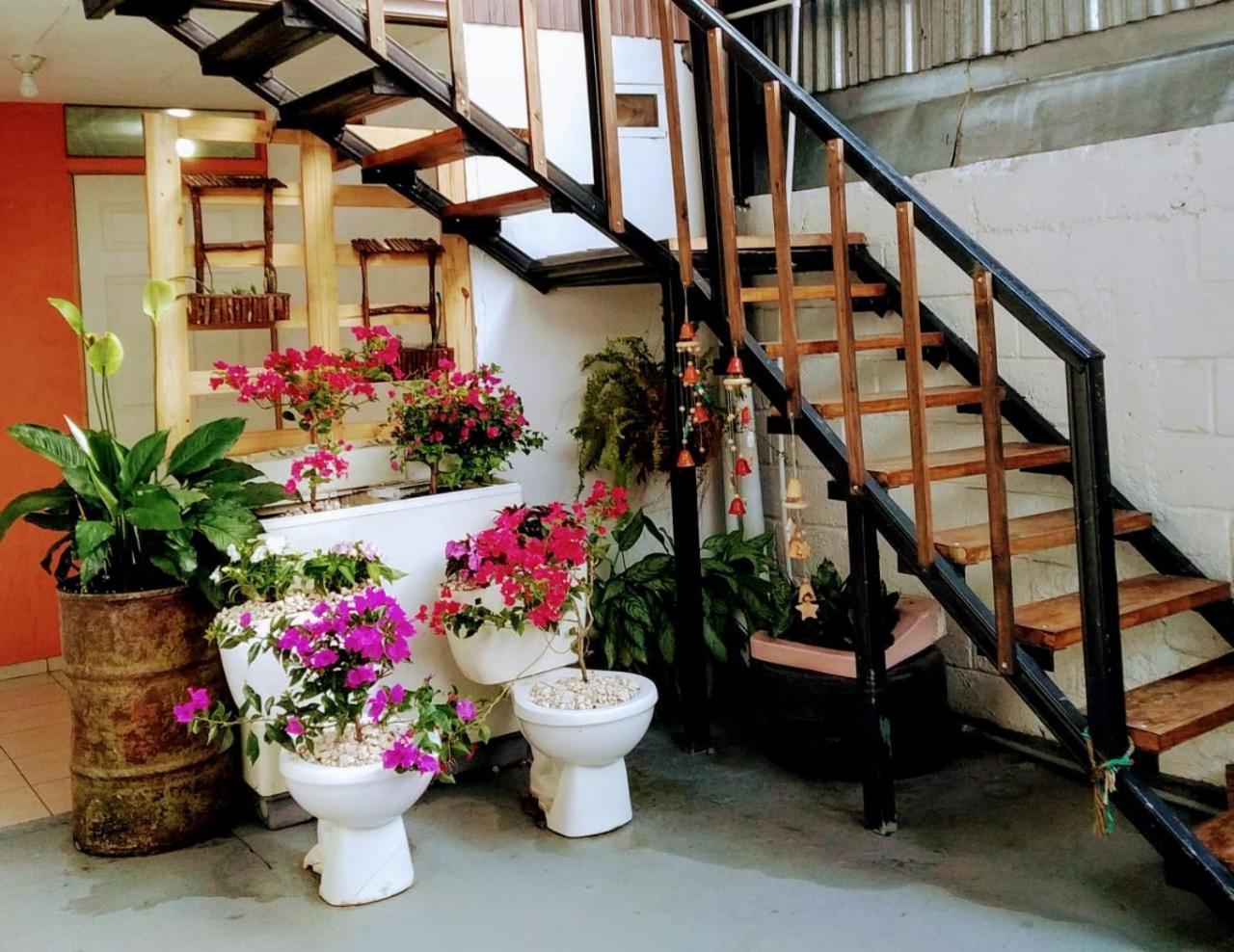 Hostel Trotamundos Alajuela Esterno foto